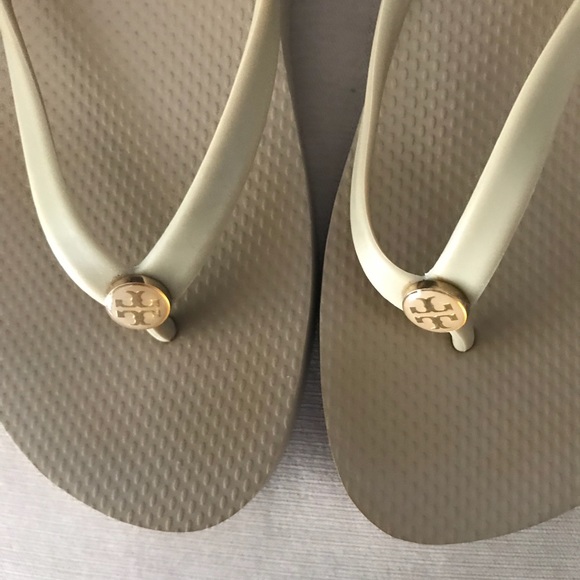 *SOLD*Tory Burch Nude Wedge Flip Flop Size 10 - Picture 4 of 7